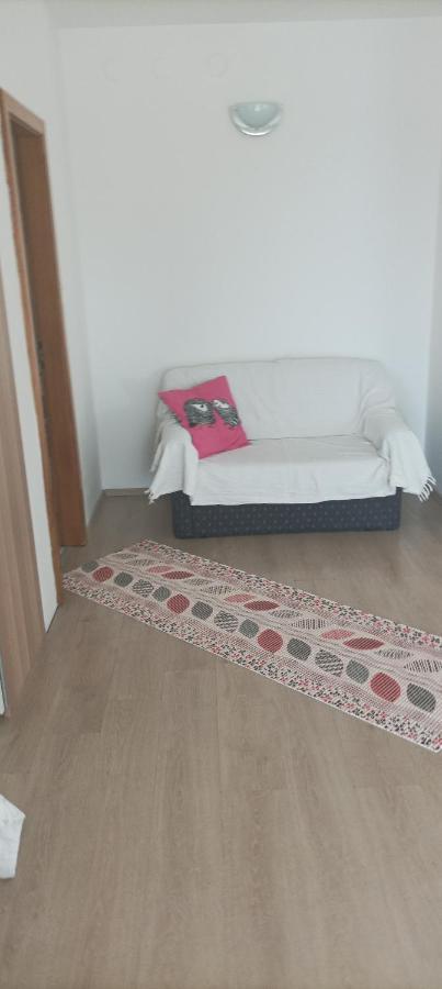 Feel Good Apartment Banjol Bagian luar foto