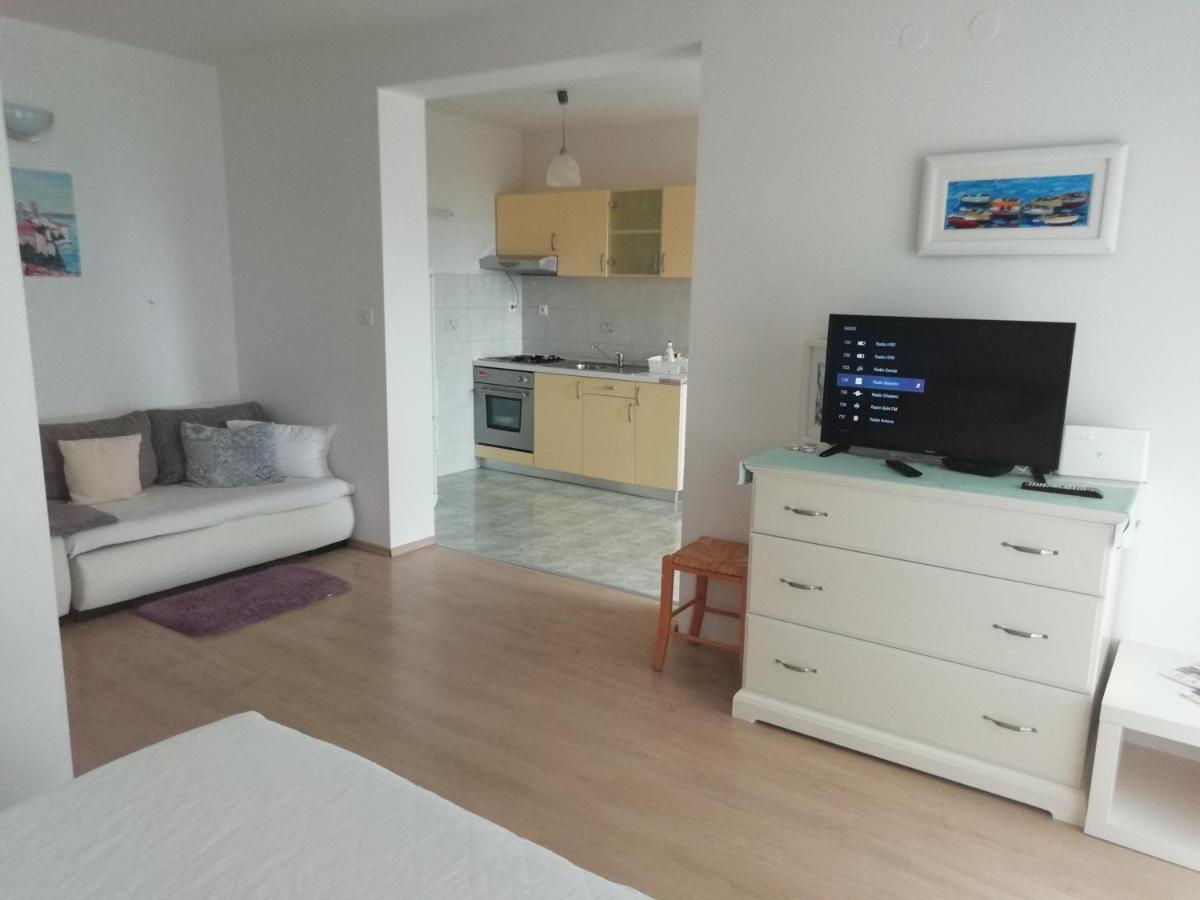Feel Good Apartment Banjol Bagian luar foto